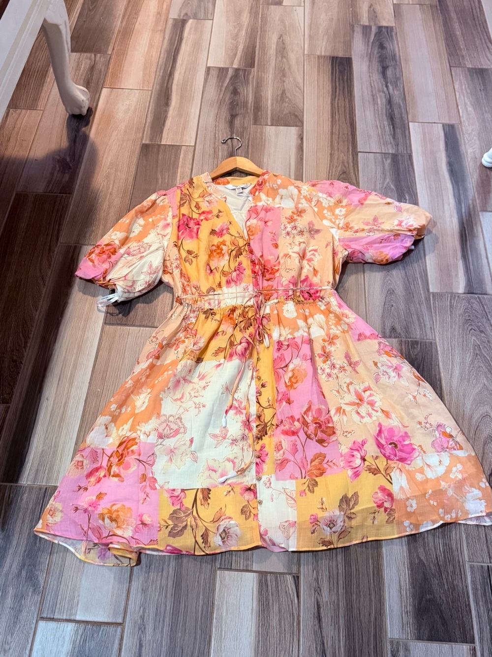 Ever New Patchwork Floral Puff Sleeve Dress in Peach and Pink - Picture 10 of 13